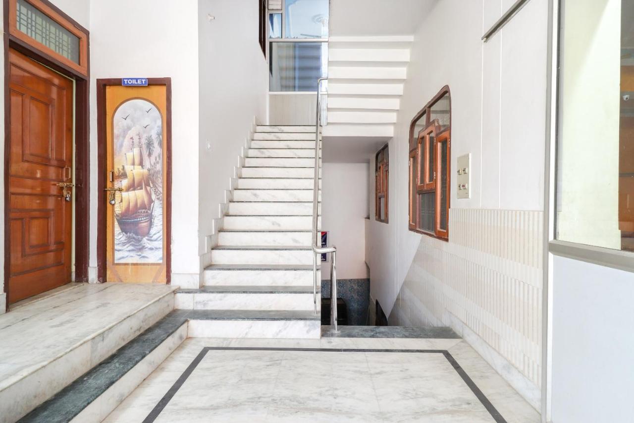 Spot On 70311 Rangoli Palace Hotel Lucknow Exterior foto